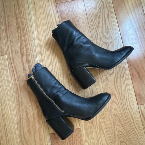 Dear Frances Spirit Boot in Black, Size 9 - Picture 4 of 9